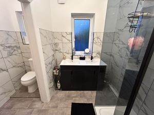 Photo 16- click for photo gallery